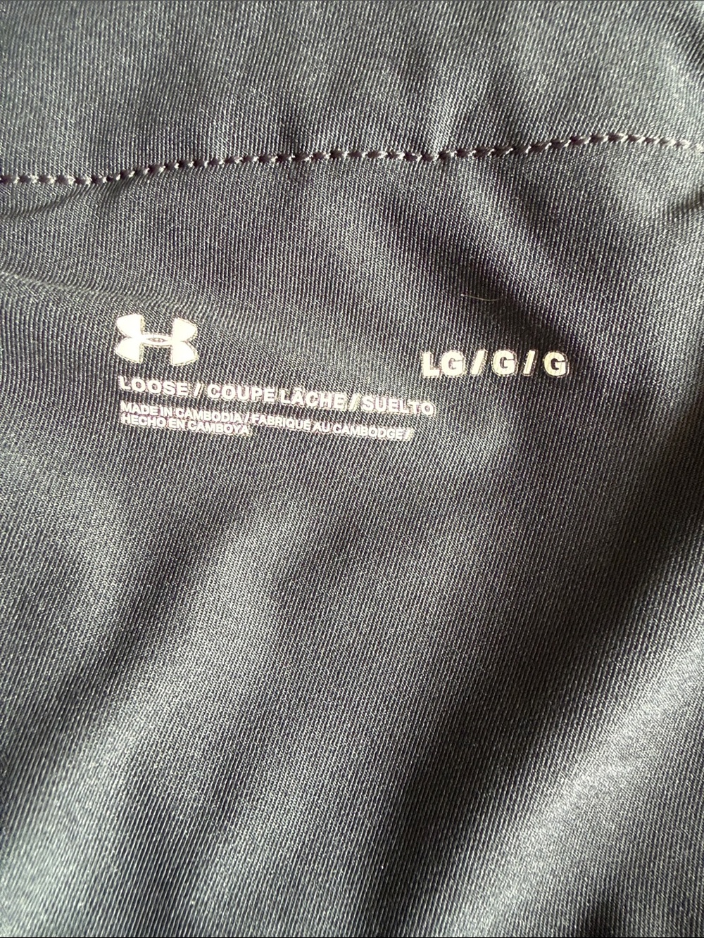 Under Armour Black Women’s Lg Athletic Shorts with White Trim and pockets - Picture 2 of 9